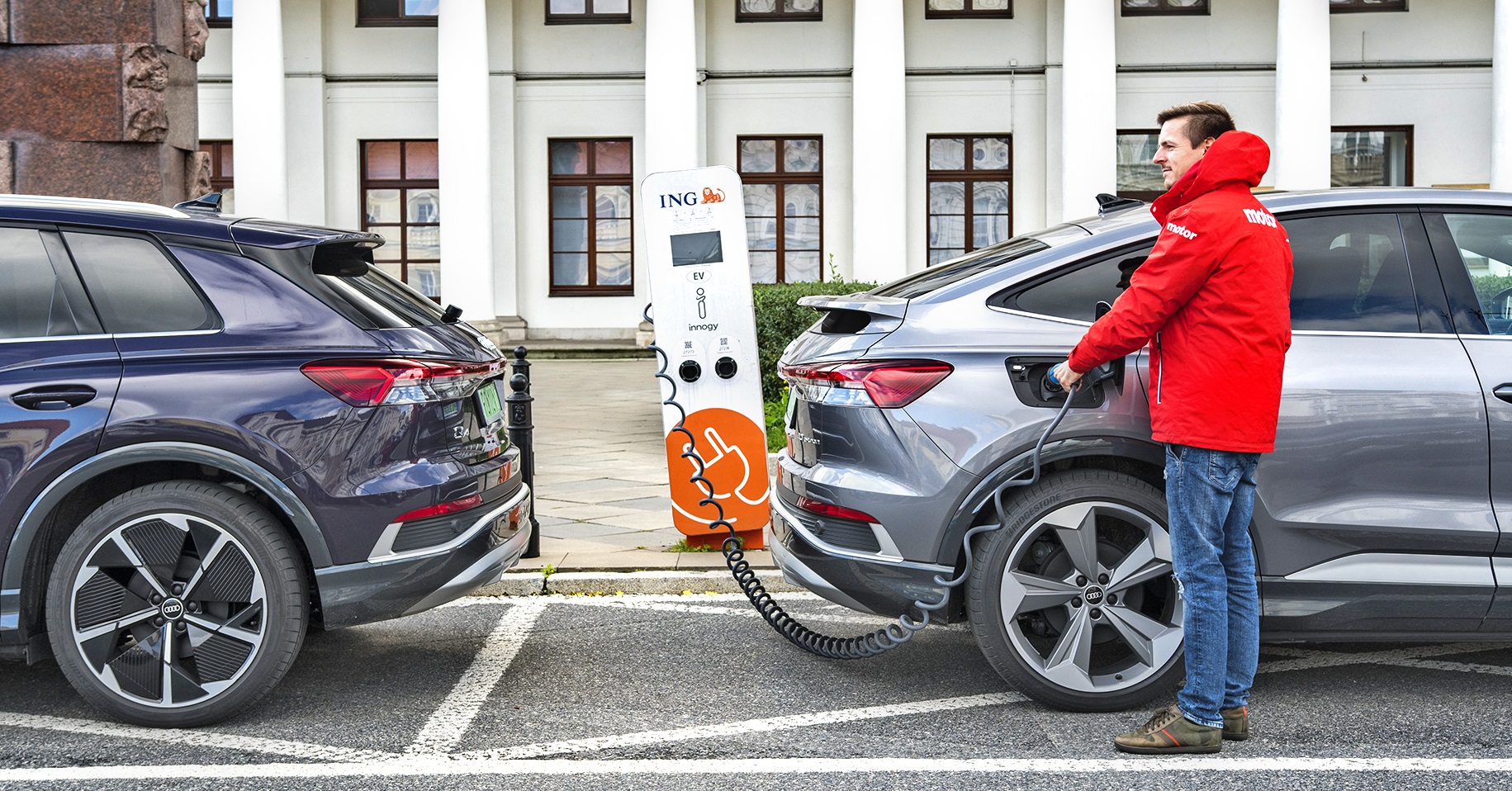 ladowanie_elektryka_ze_slupka