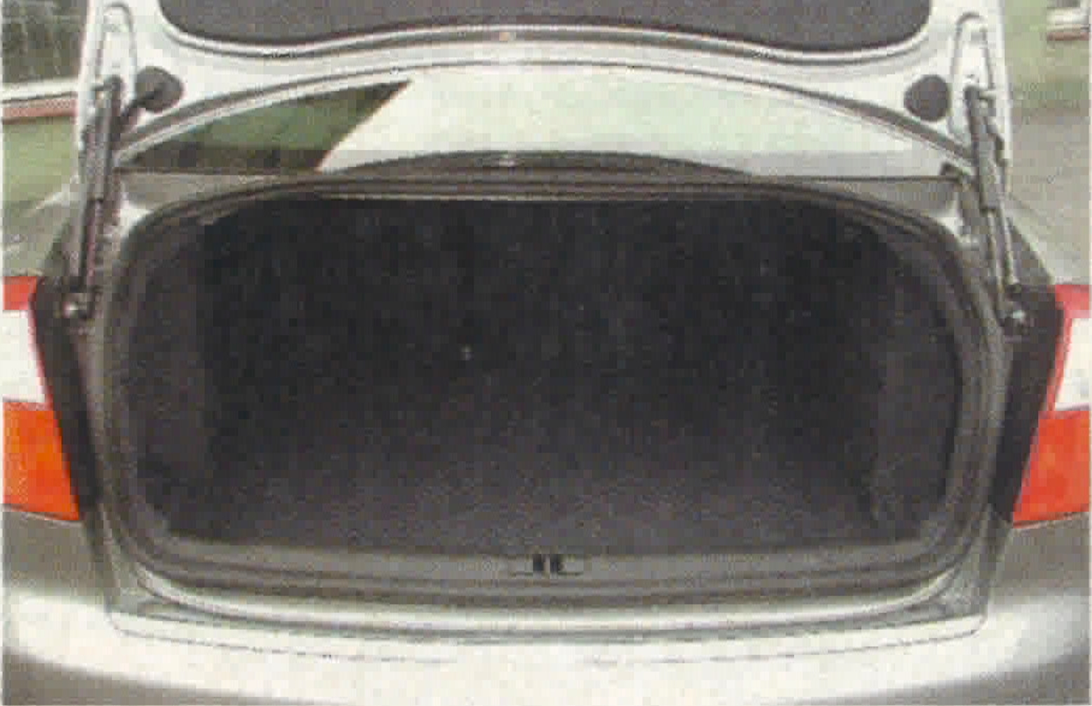 Audi A4 B6 1.9 TDI bagażnik