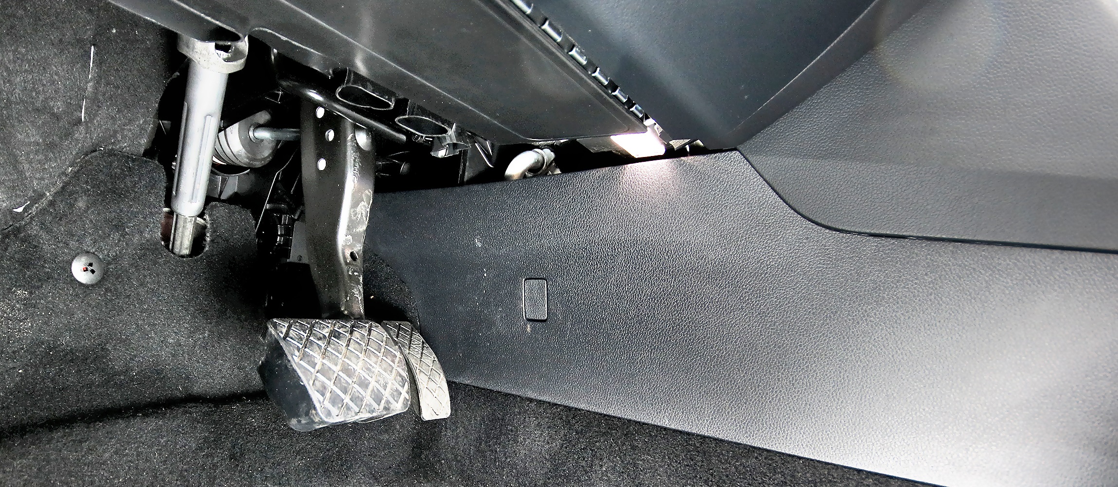 pedaly_i_tunel_srodkowy