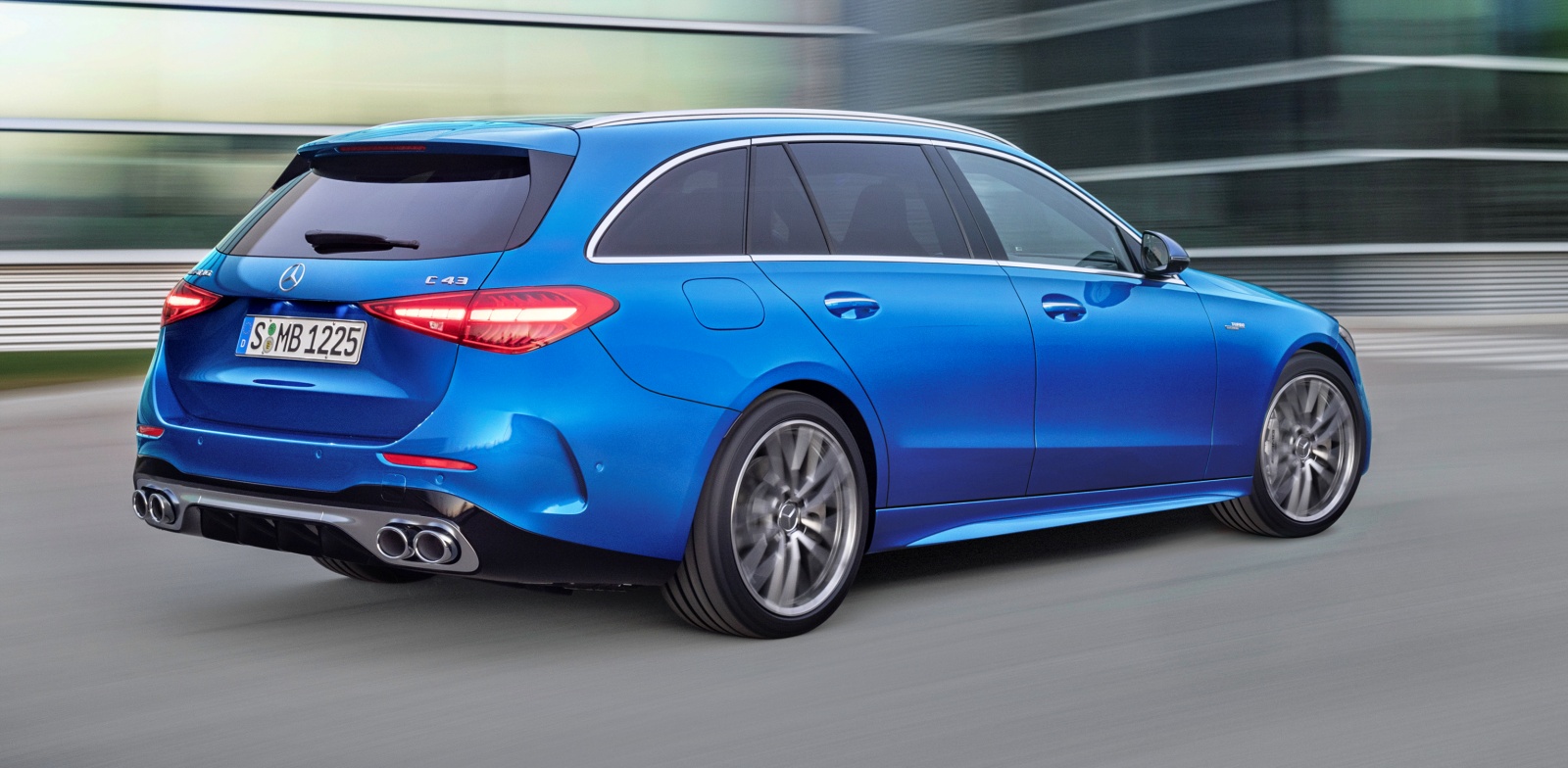 MercedesAMG C43 4Matic pierwsza sportowa wersja nowej klasy C