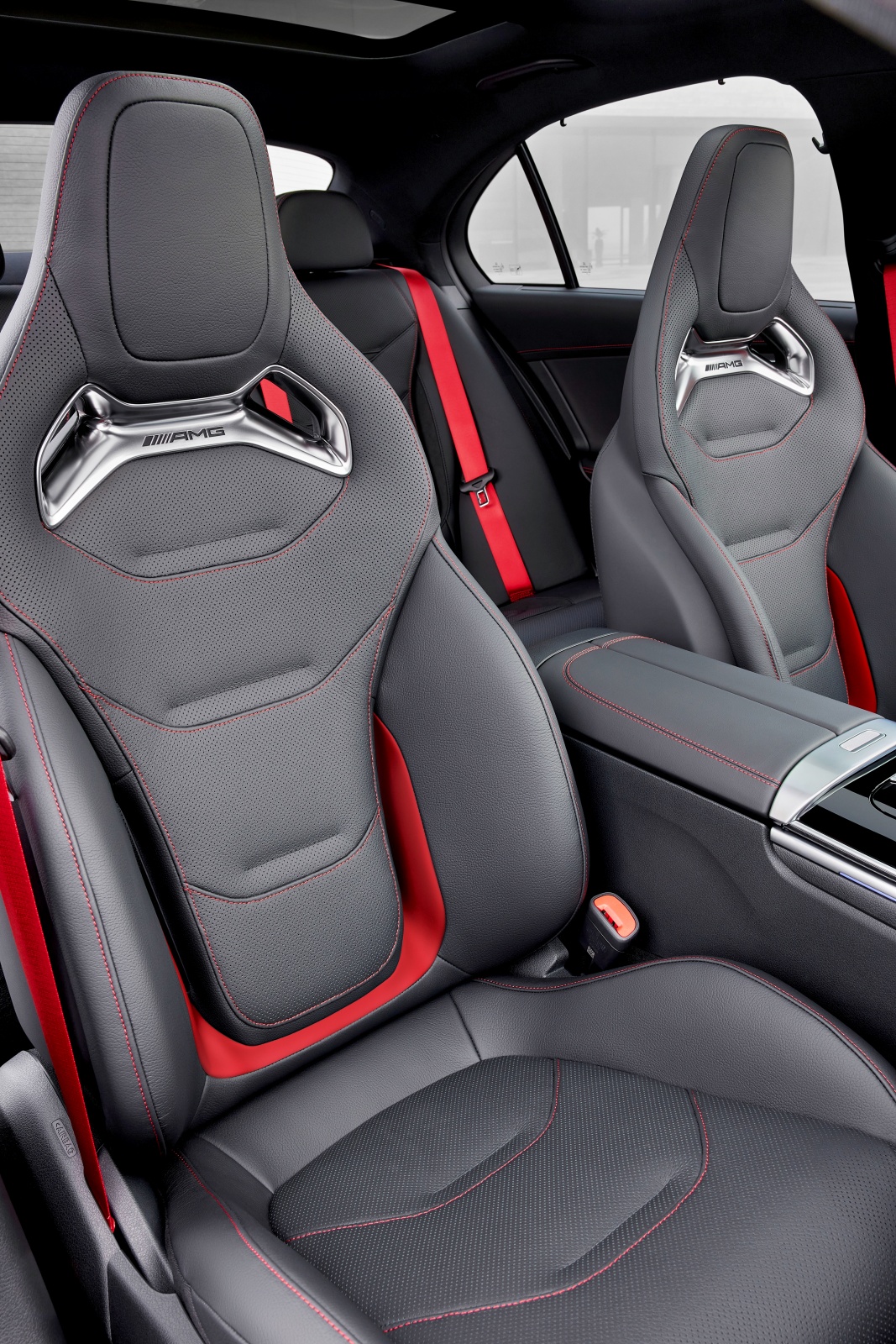 mercedes_amg_c43_siedzenia