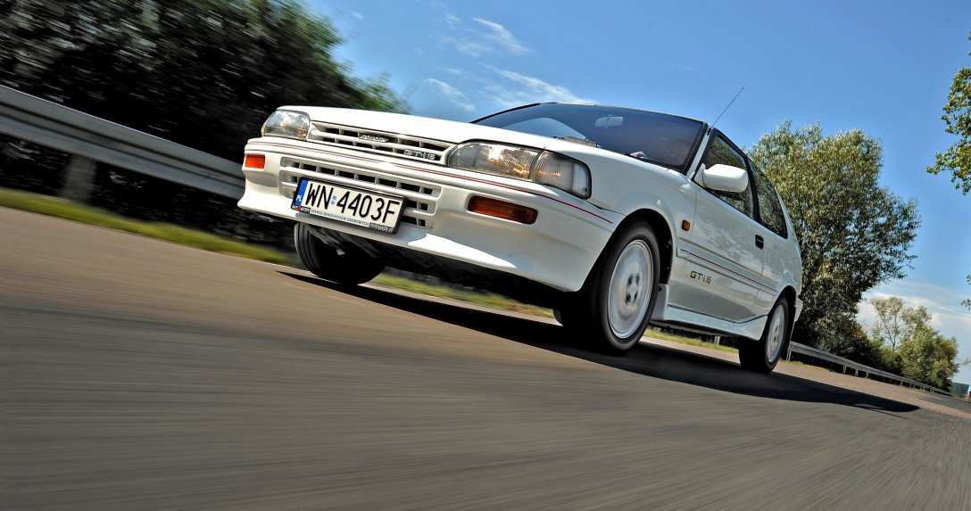 Używana Toyota Corolla E9 GT-i w ruchu