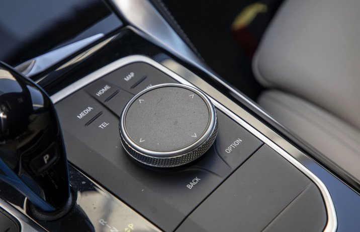 BMW i4 M50 (2022) - test - kontroler iDrive