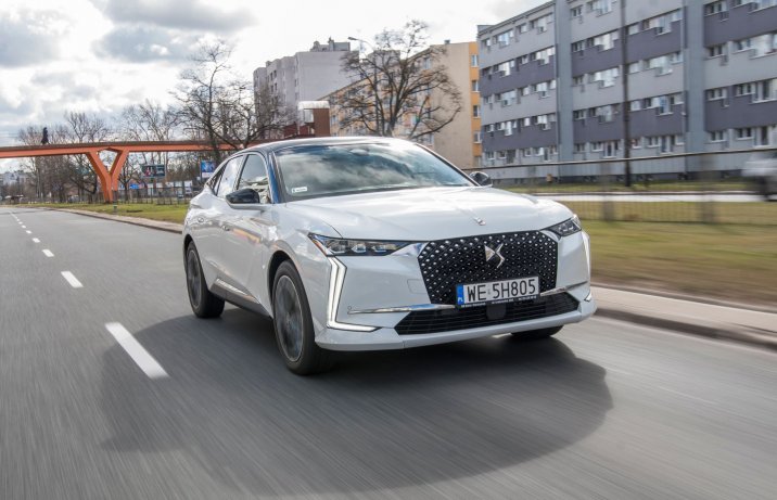 DS 4 - przód