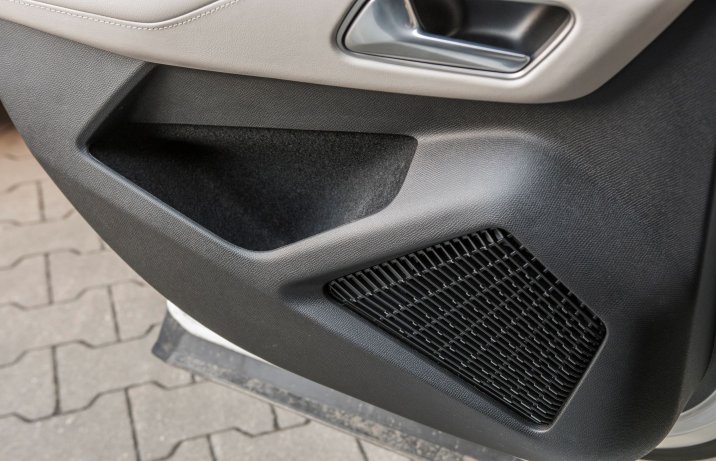 DS 4 - kieszeń w drzwiach