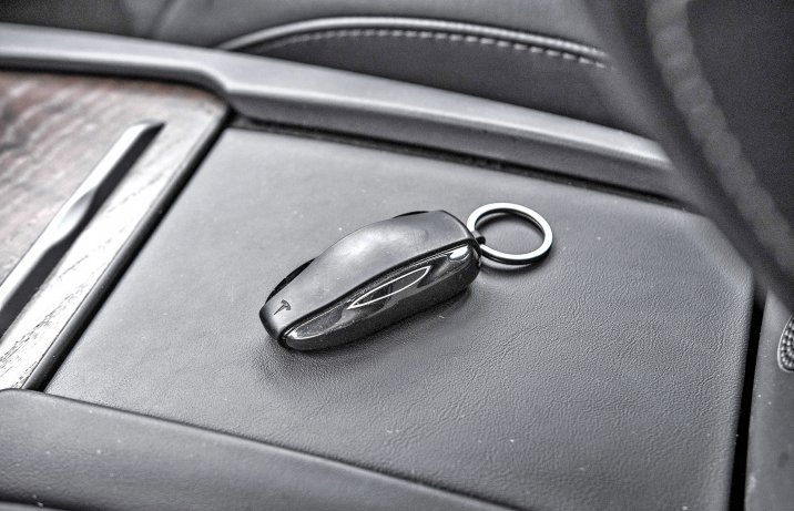 Rolę efektownego kluczyka może przejąć też telefon z aplikacją.