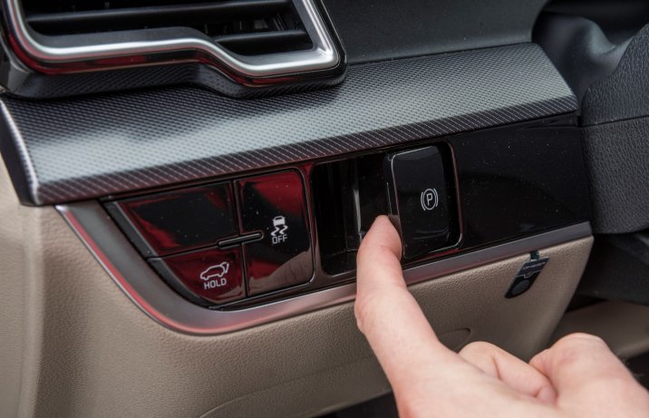 Kia Sportage - hamulec ręczny