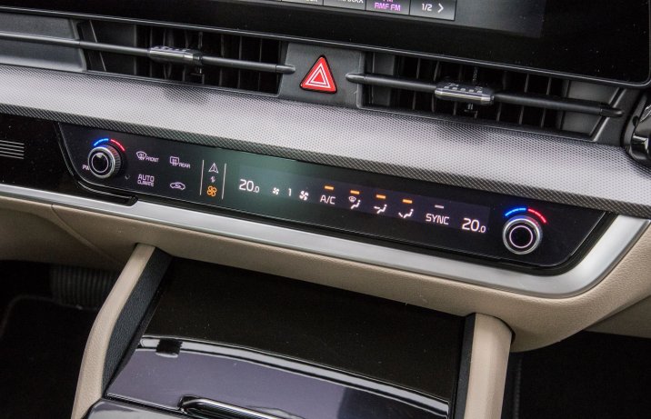 Kia Sportage - panel dotykowy