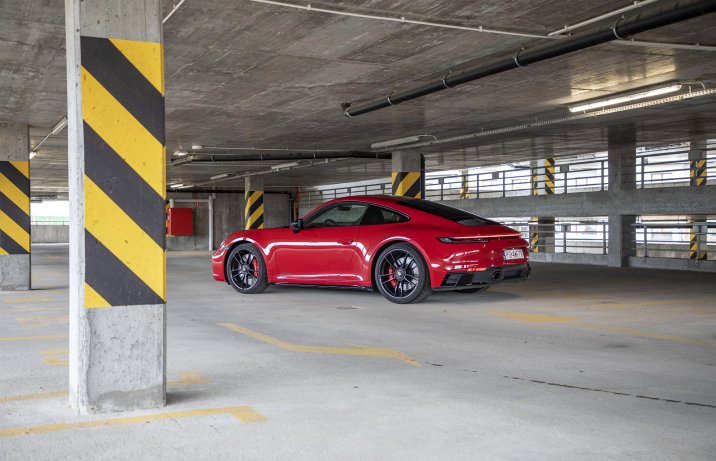Porsche 911 Carrera GTS 2022 (992) - tył