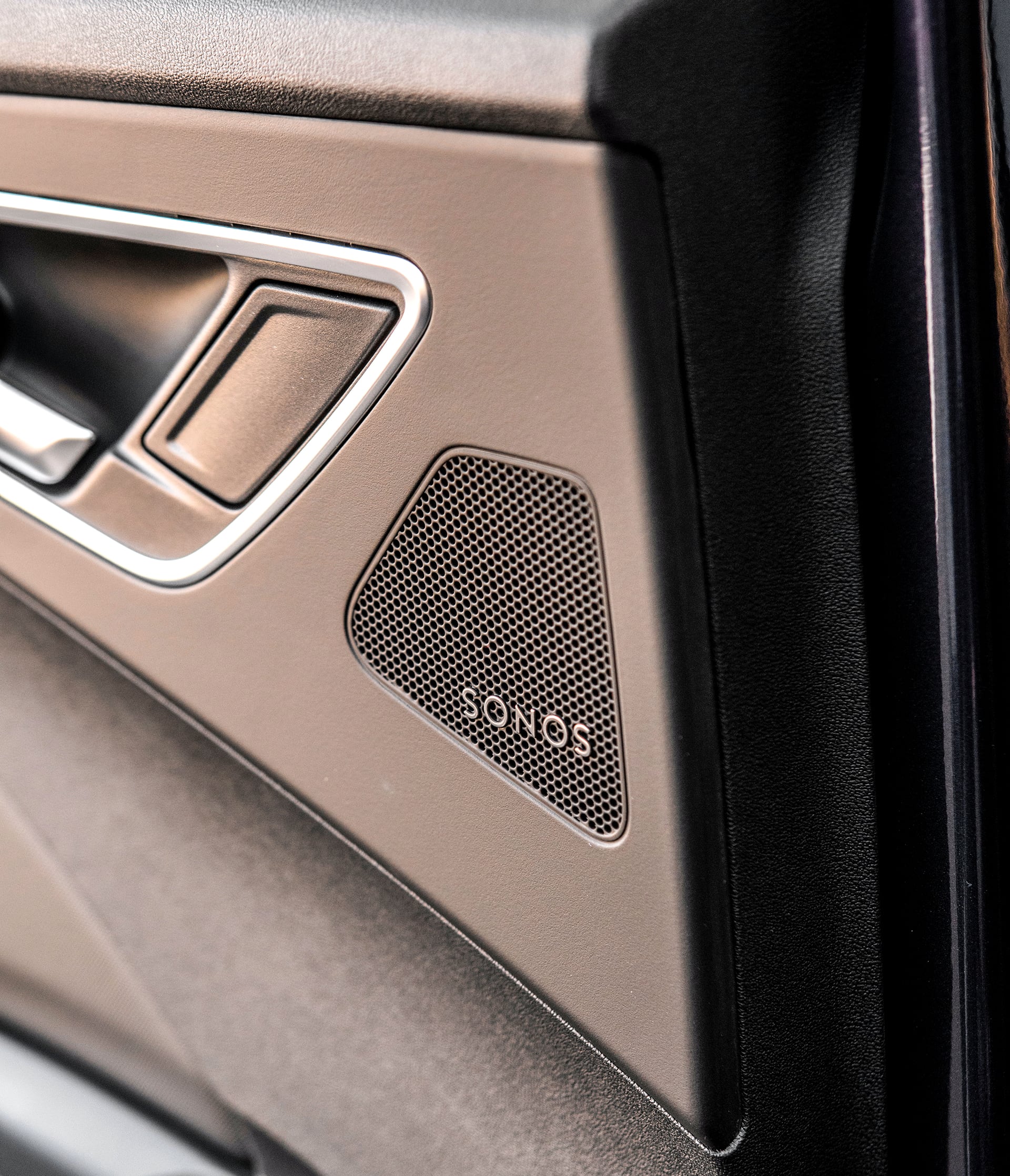 Audi Q4 e-tron 40 S line głośnik