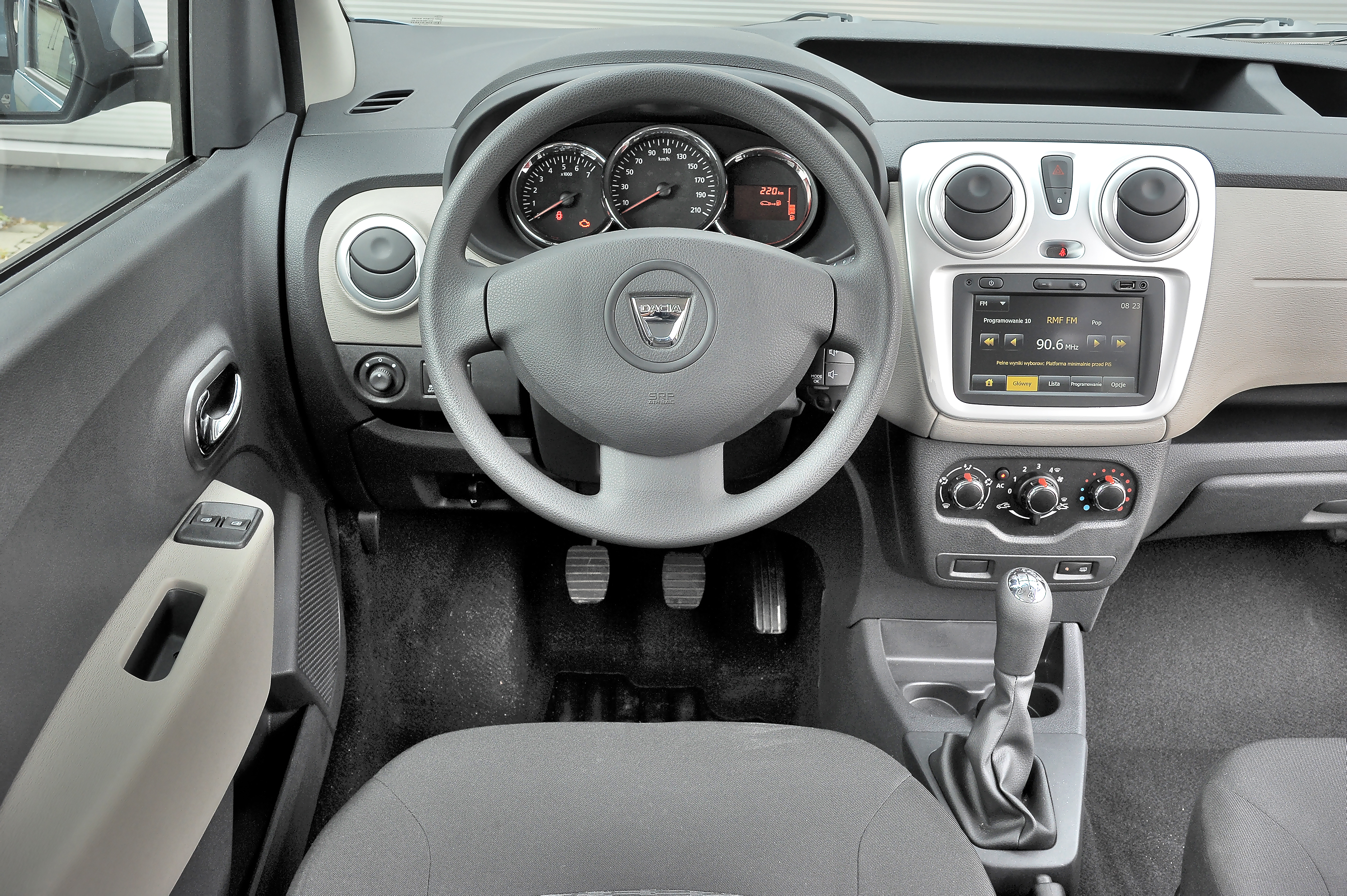 Uzywana Dacia Dokker - wnetrze