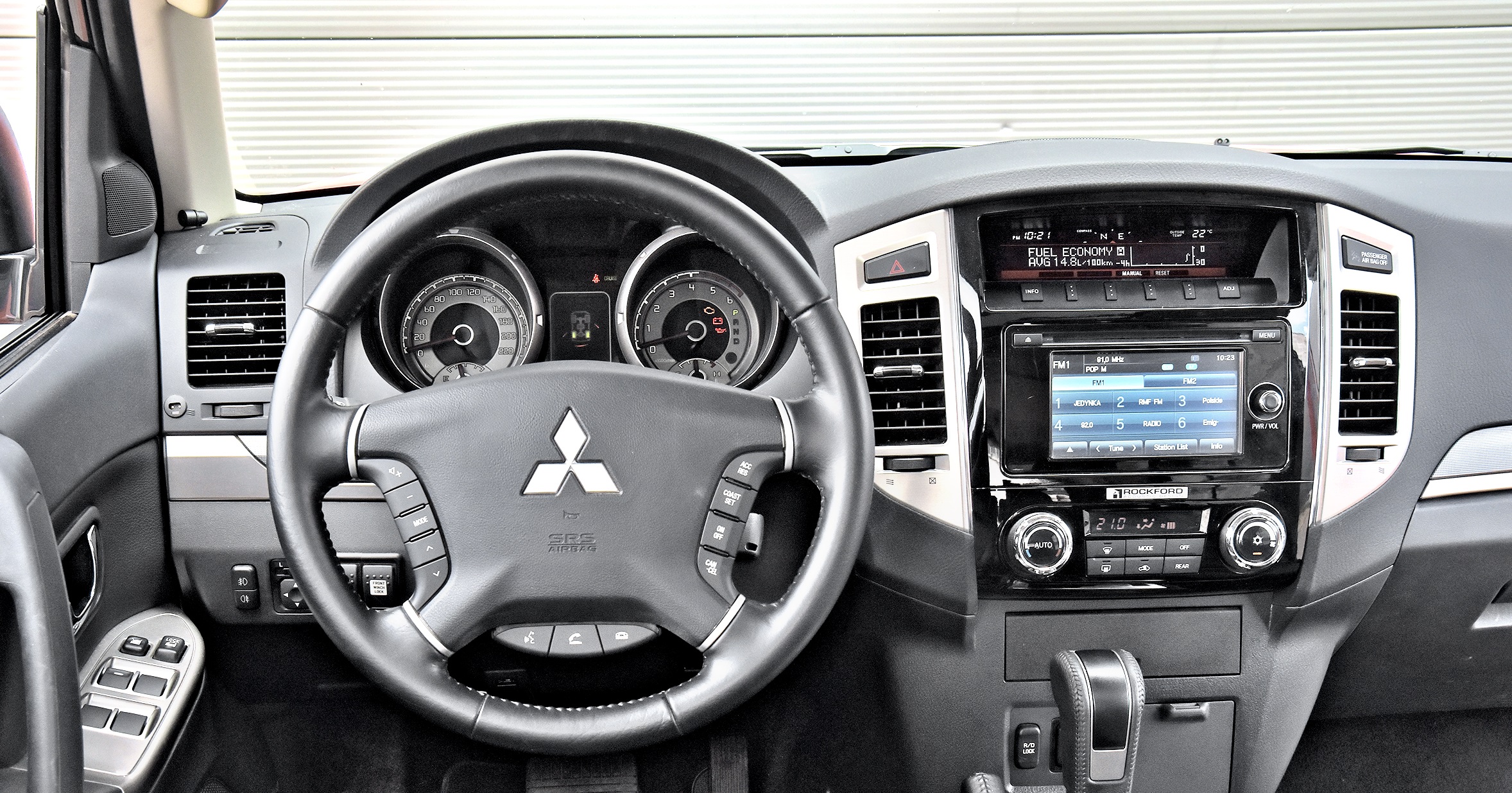 mitsubishi pajero deska