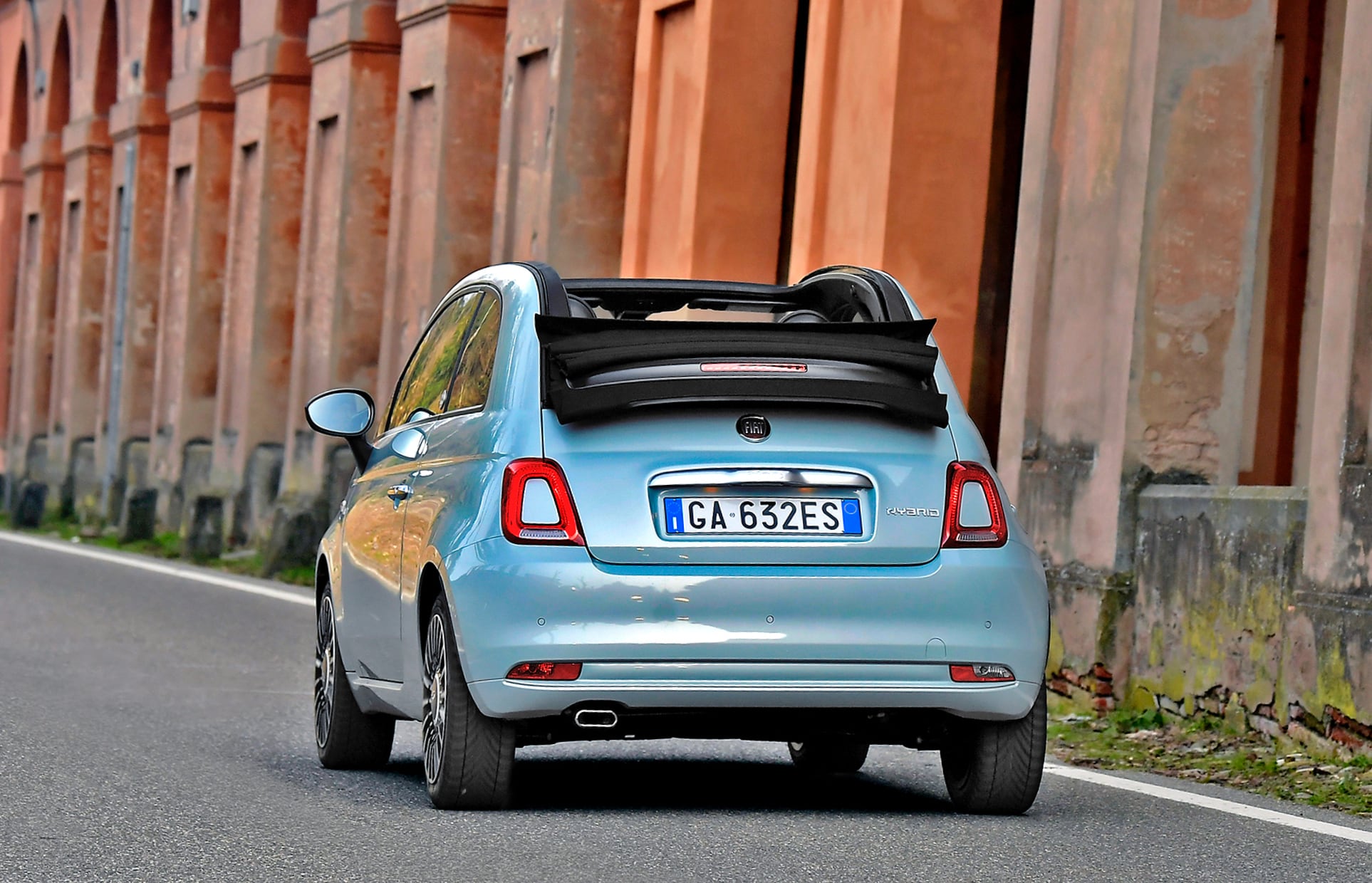 Fiat 500C Hybrid tył