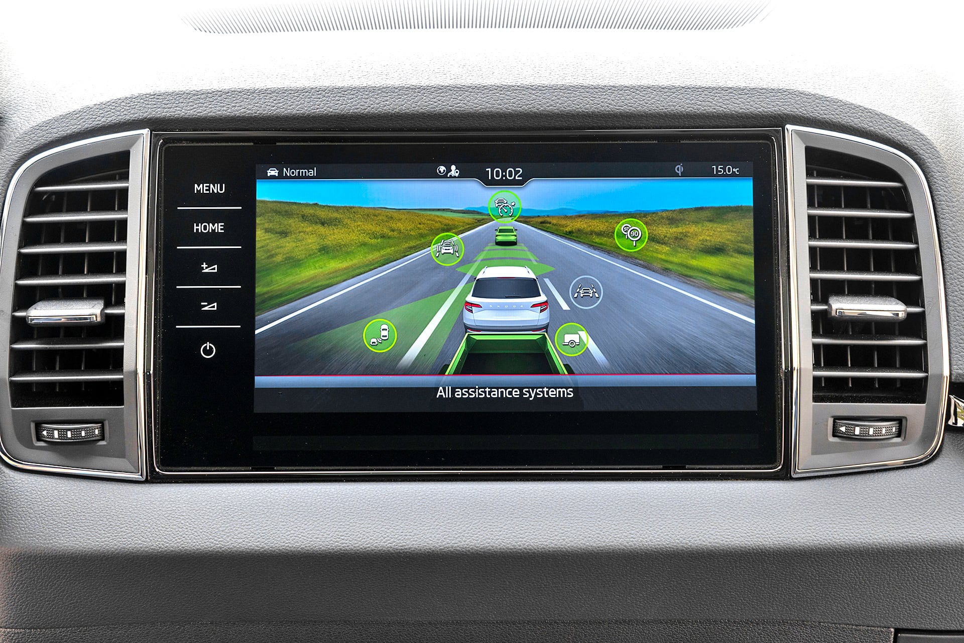 Skoda Karoq face lifting 2022 systemy wspierające kierowcę