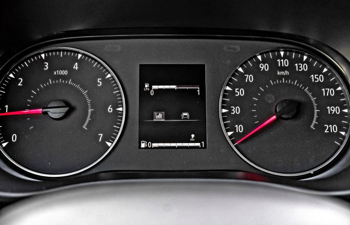 Dacia Jogger 1.0 ECO-G 100 Comfort – komputer pokładowy