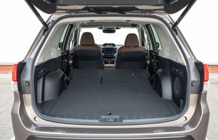 Subaru Forester - złożona kanapa