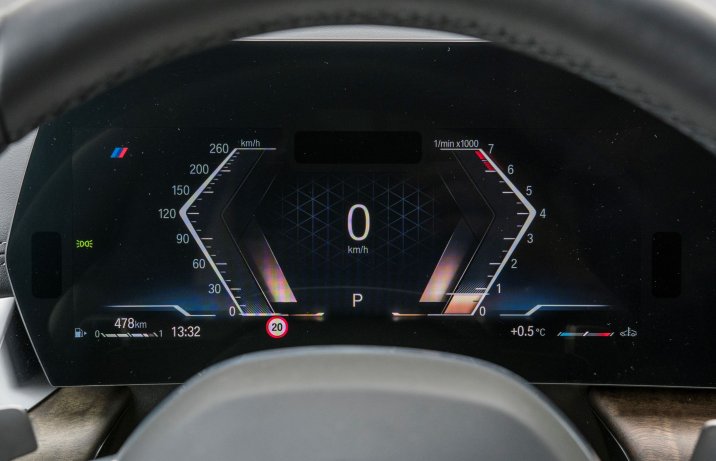 BMW 223i Active Tourer - zegary