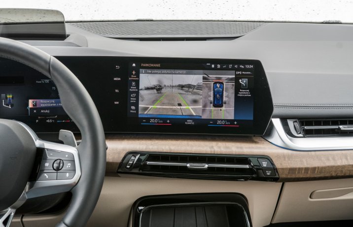 BMW 223i Active Tourer - kamery