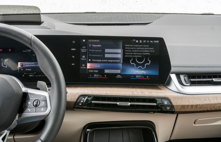 BMW 223i Active Tourer - kamery