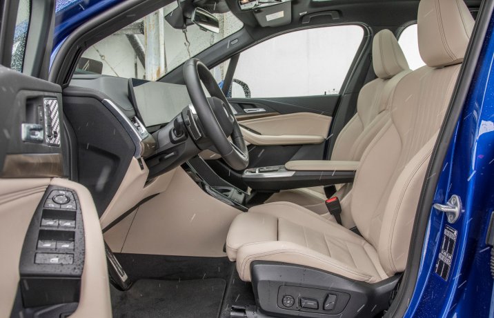 BMW 223i Active Tourer - fotele