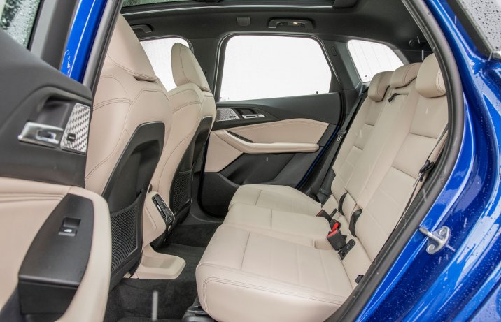 BMW 223i Active Tourer - kanapa