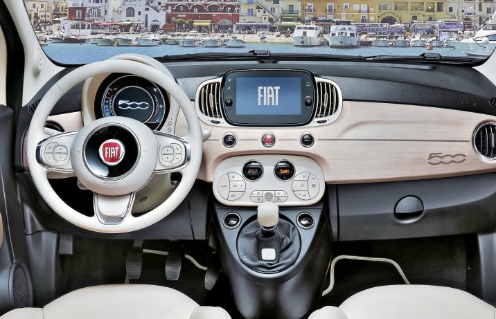 Fiat 500 – deska rozdzielcza
