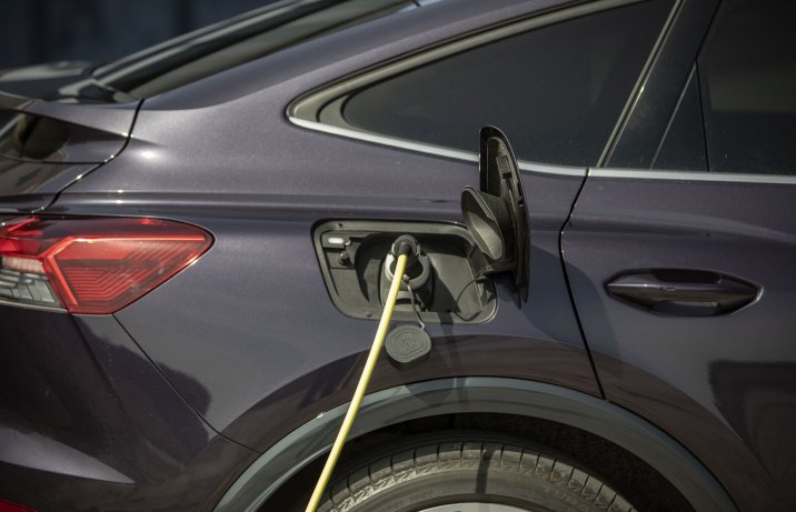 Audi Q4 Sportback e-tron 50 quattro – ładowanie