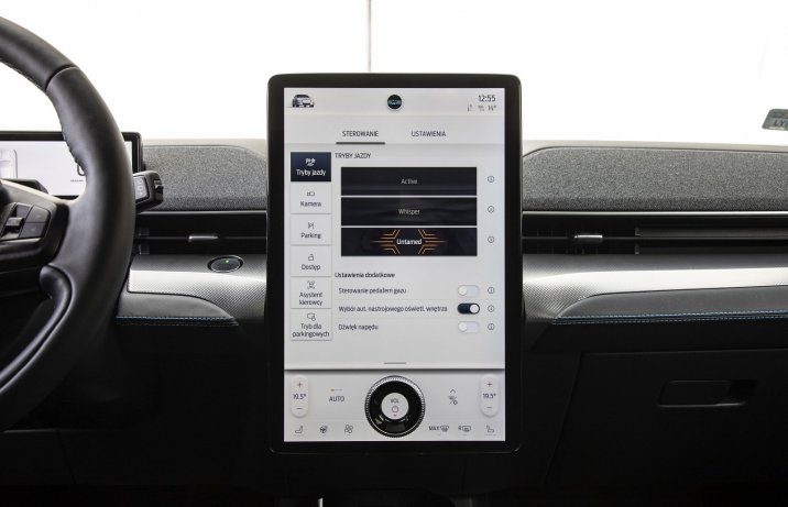 Ford Mustang Mach-E AWD 98 kWh – ekran systemu multimedialnego