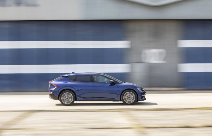 Kia EV6 77,4 kWh AWD – bok