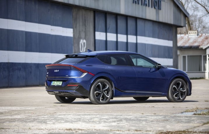 Kia EV6 77,4 kWh AWD – tył