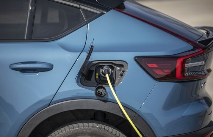 Volvo C40 Twin motor – ładowanie