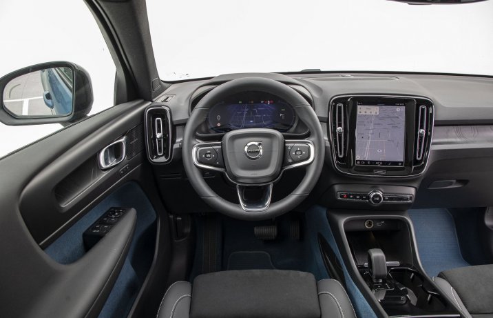 Volvo C40 Twin motor – kokpit