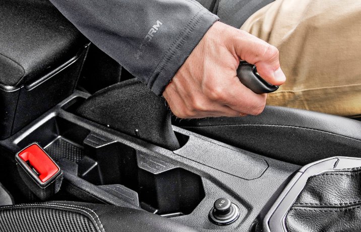 Volkswagen Taigo 1.0 TSI DSG Style – hamulec ręczny