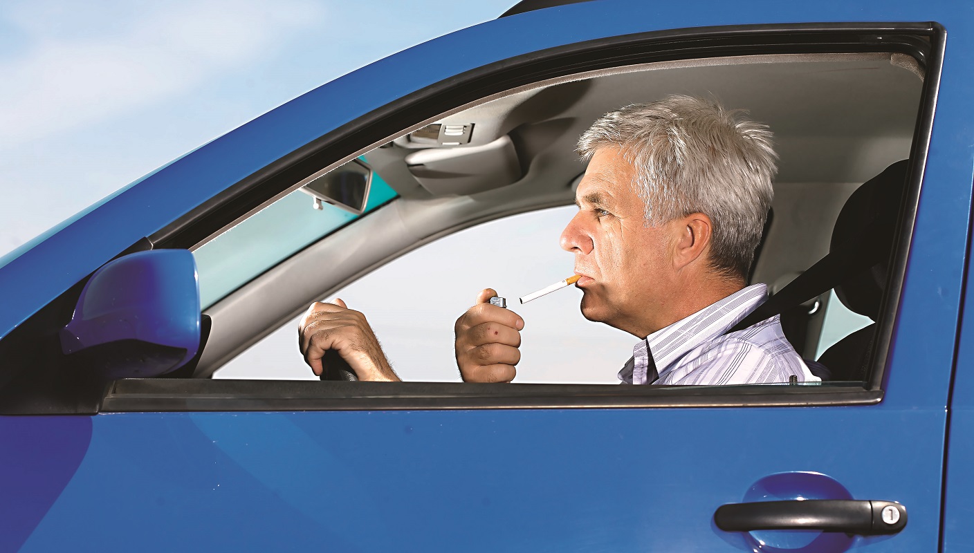 palenie za kierownica