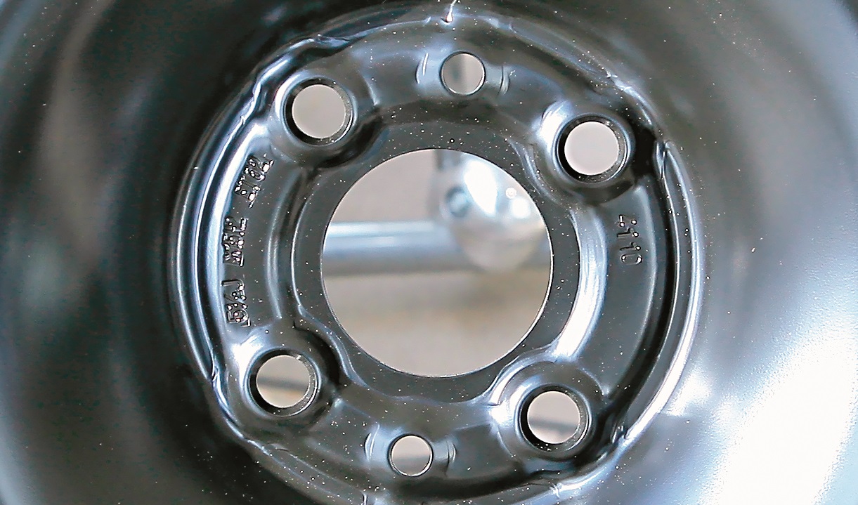 otwor centralny felgi