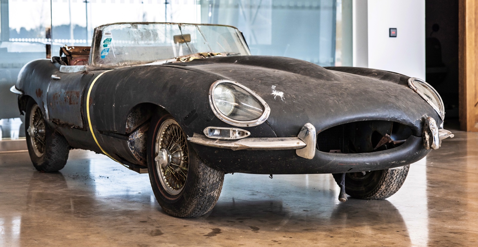 jaguar_e_type_przod_1
