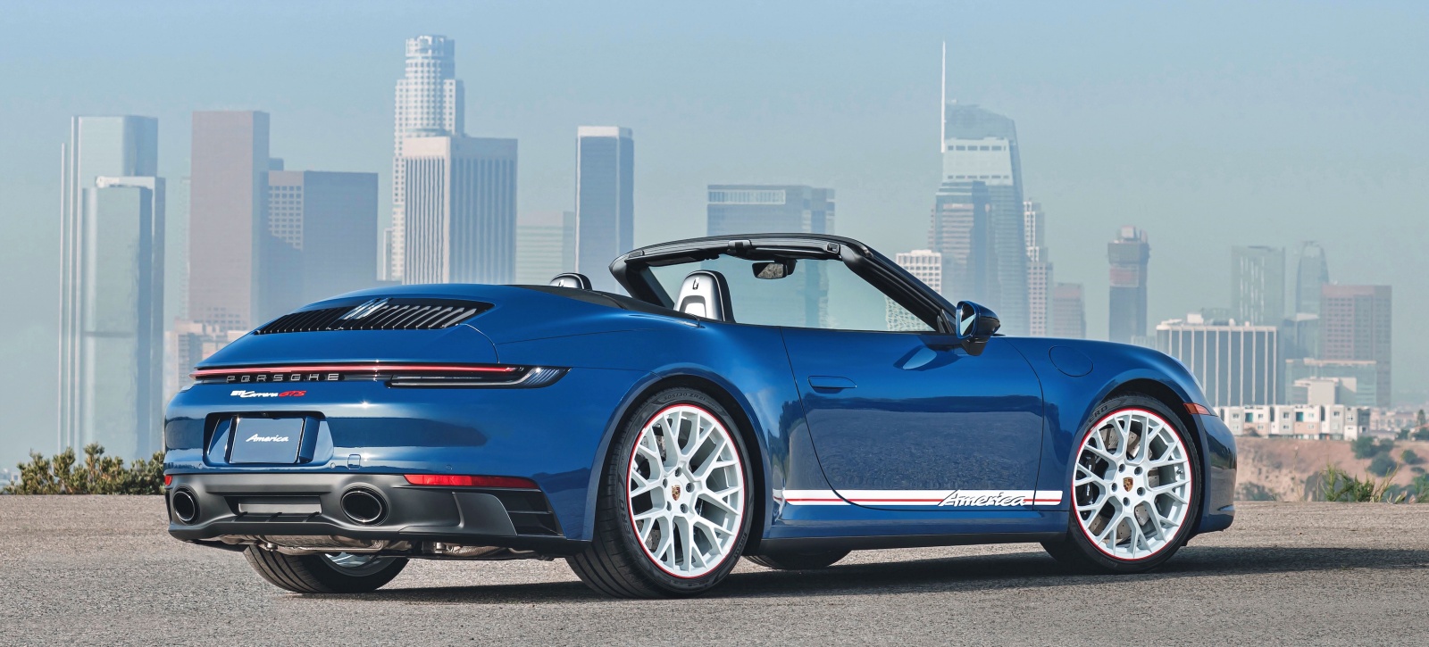 porsche_911_carrera_GTS_cabriolet_america_tyl