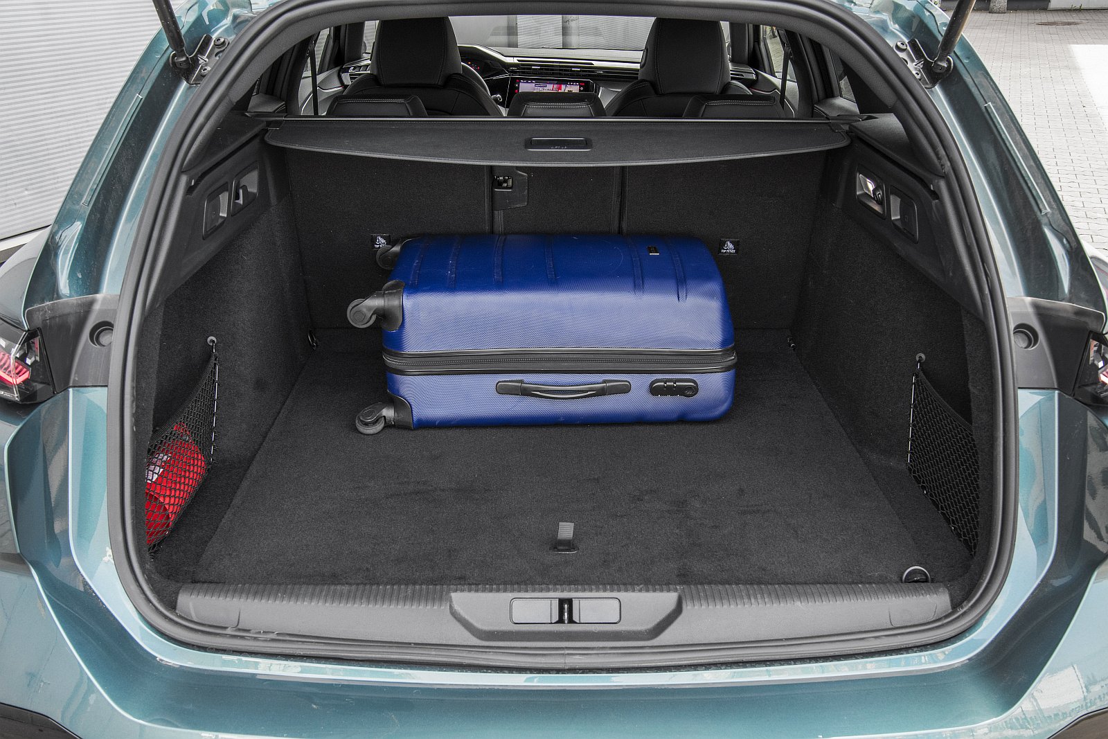 peugeot_308_sw_2022_test_04