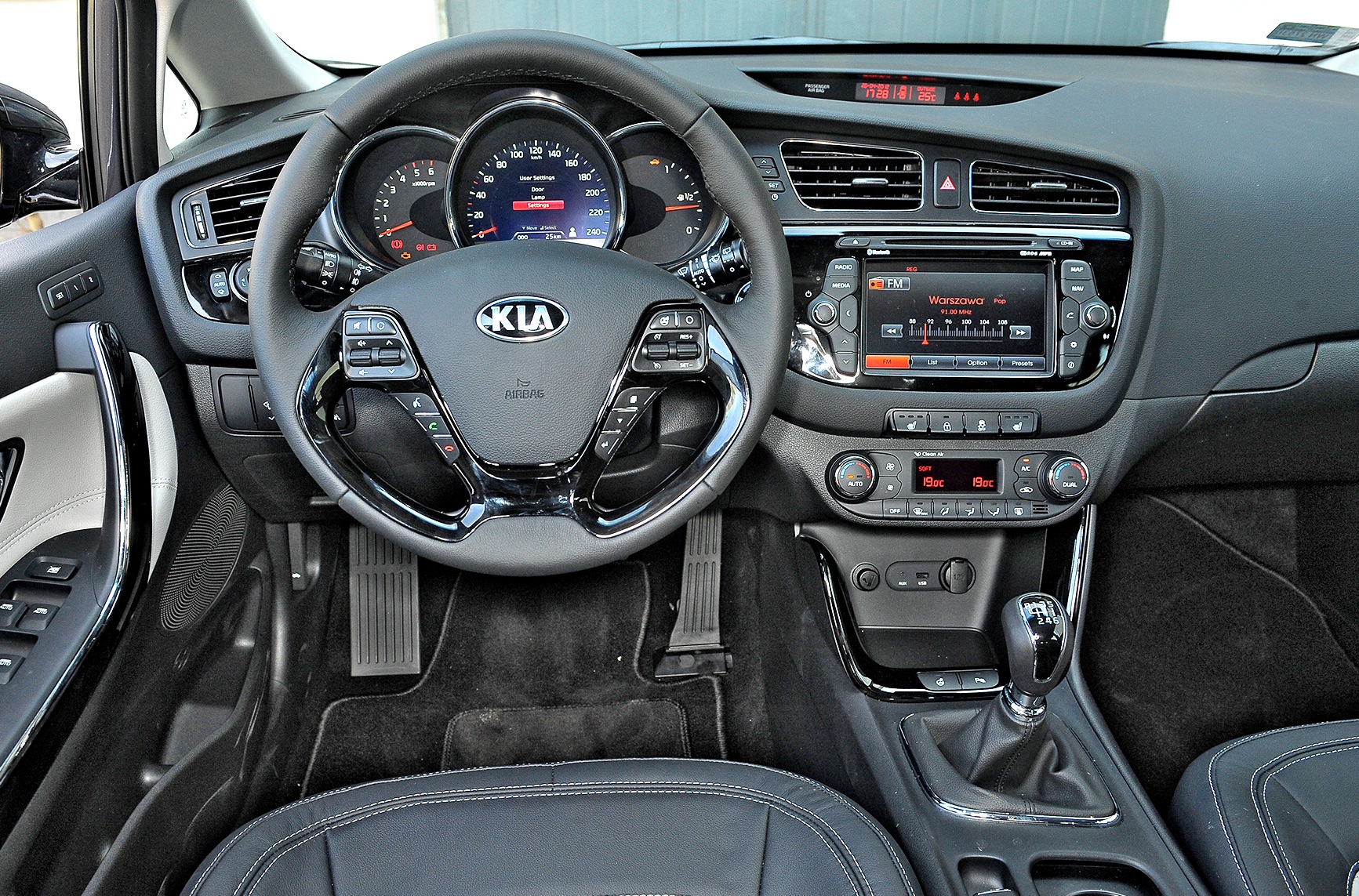 kia ceed deska