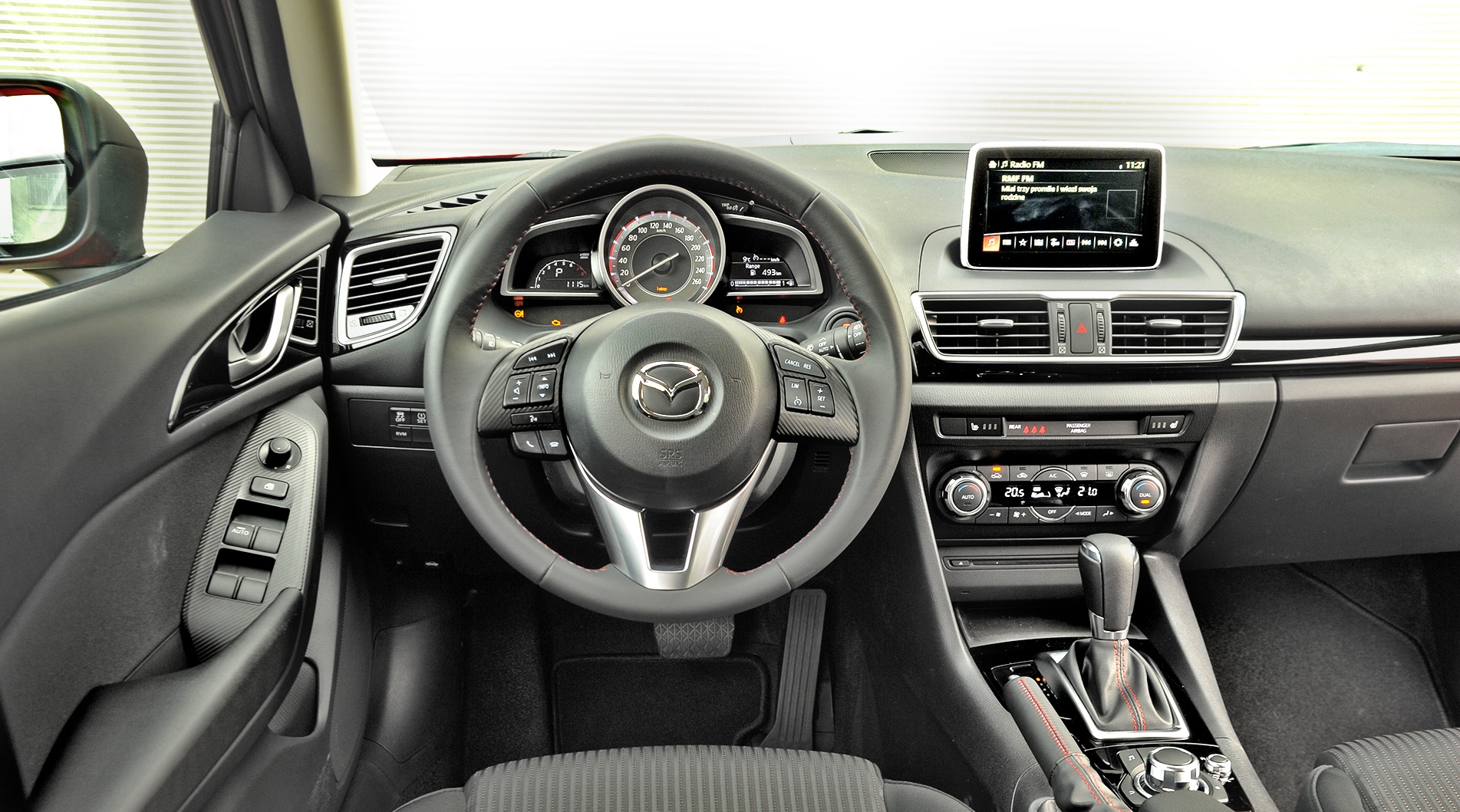 mazda 3 deska