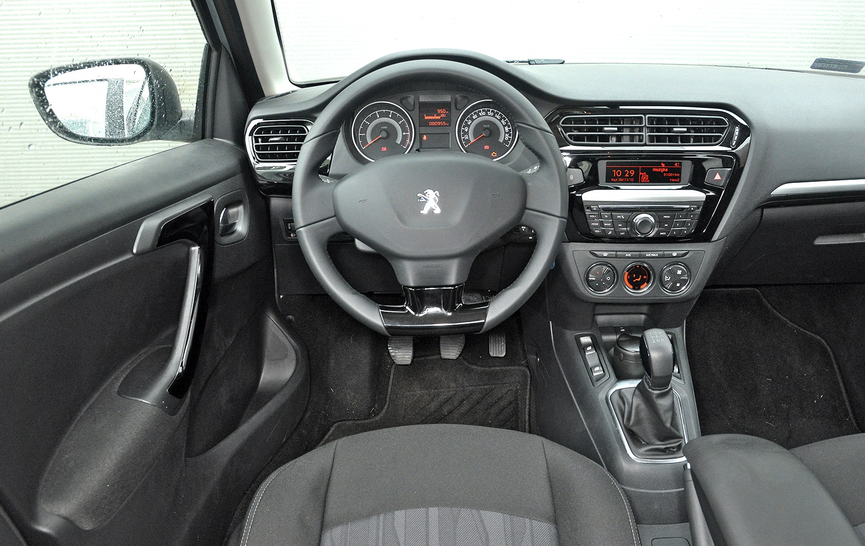 peugeot 301 deska