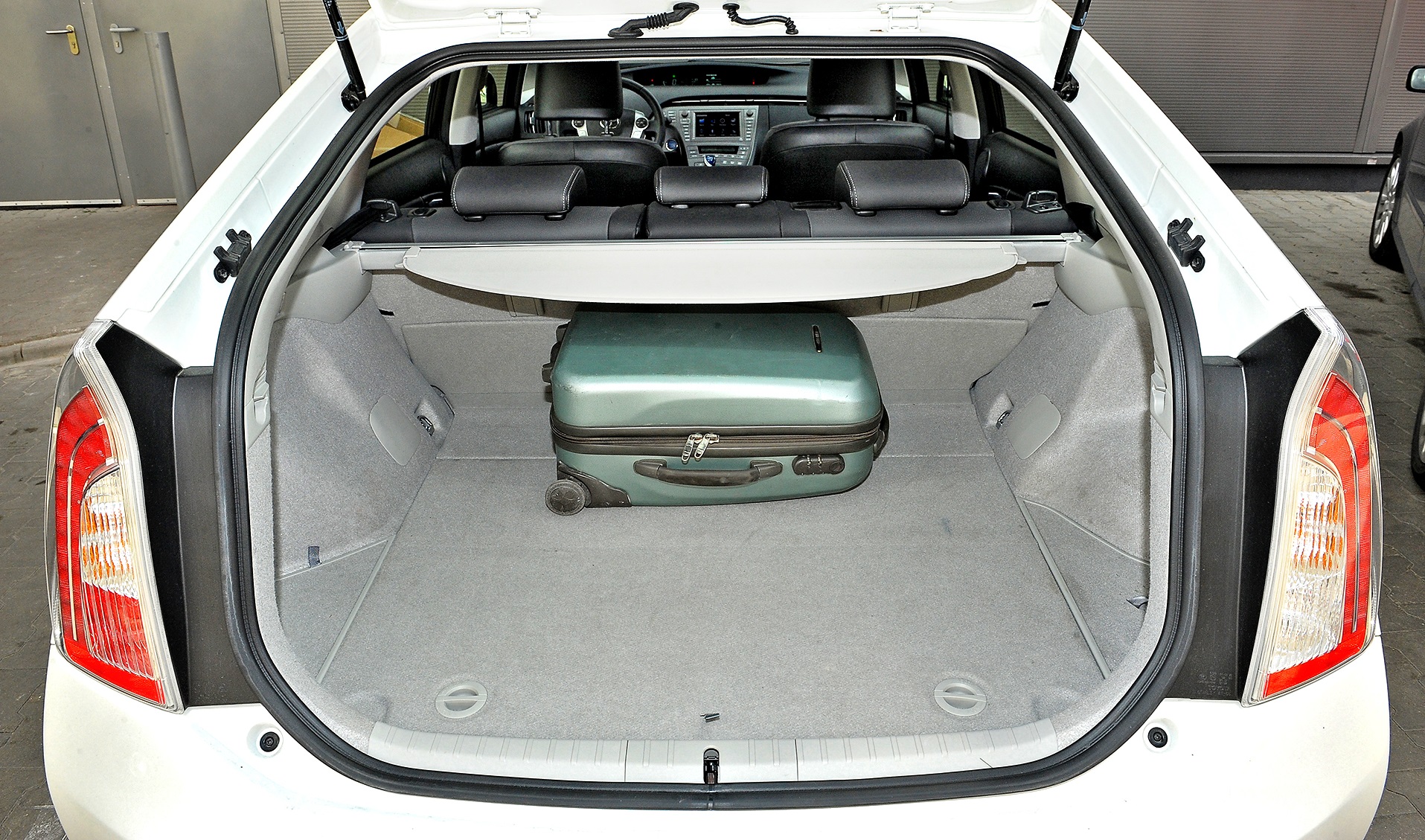 toyota prius bagaznik