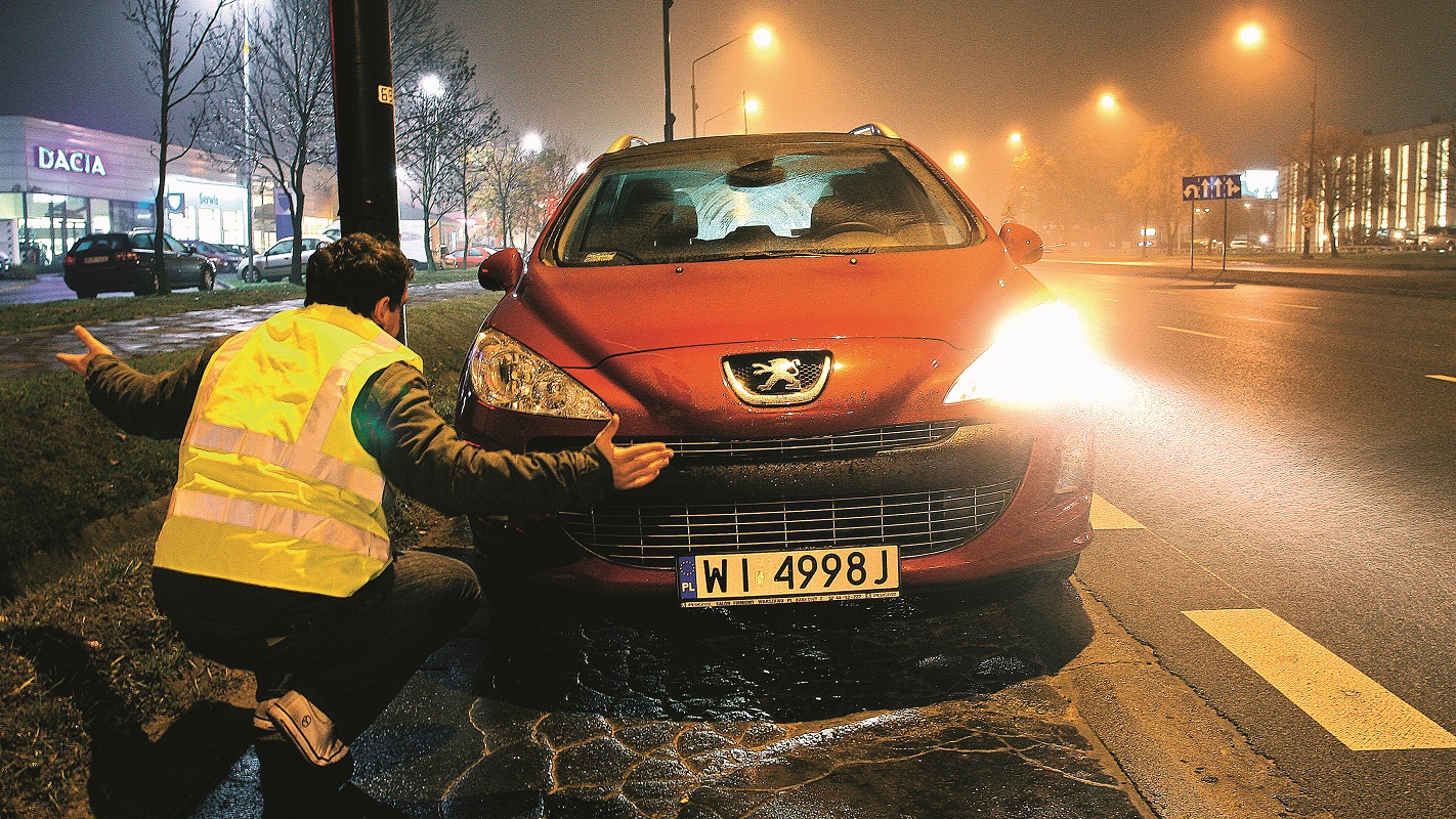 auto z przepalona zarowka