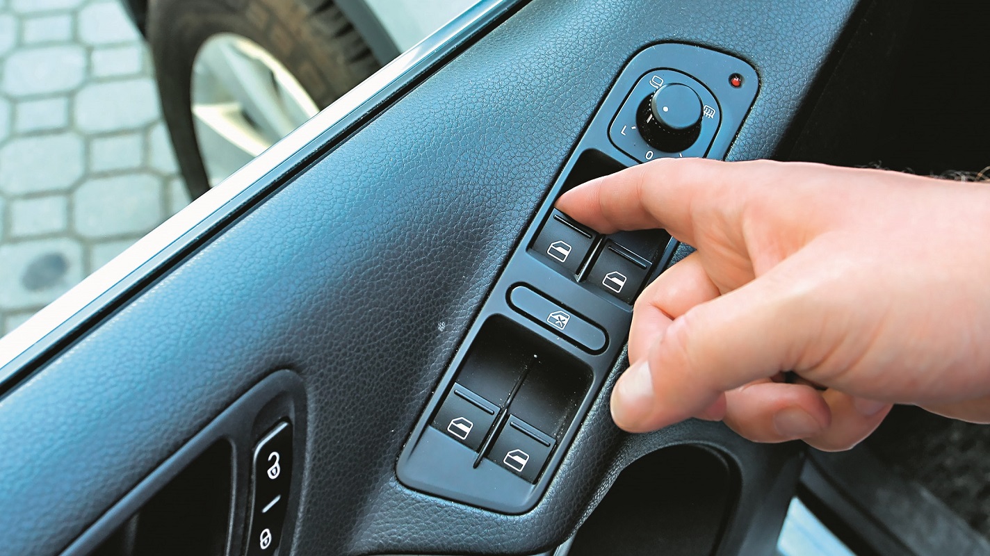 przyciski elektrycznej regulacji szyb