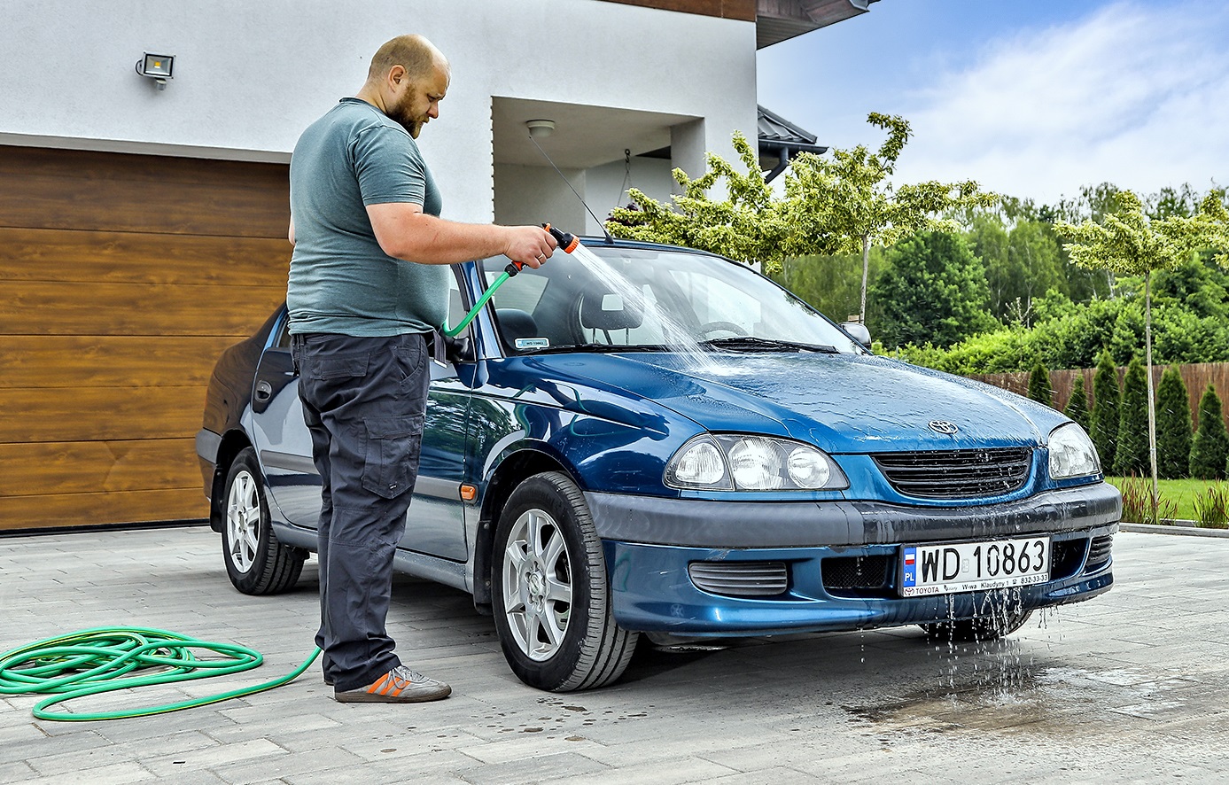 mycie auta woda