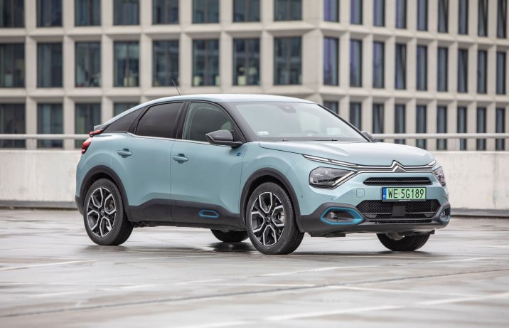 Citroen e-C4 - przód