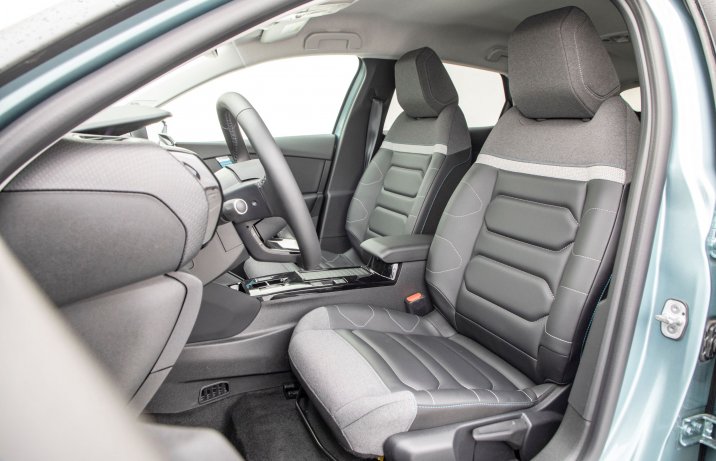 Citroen e-C4 - fotele