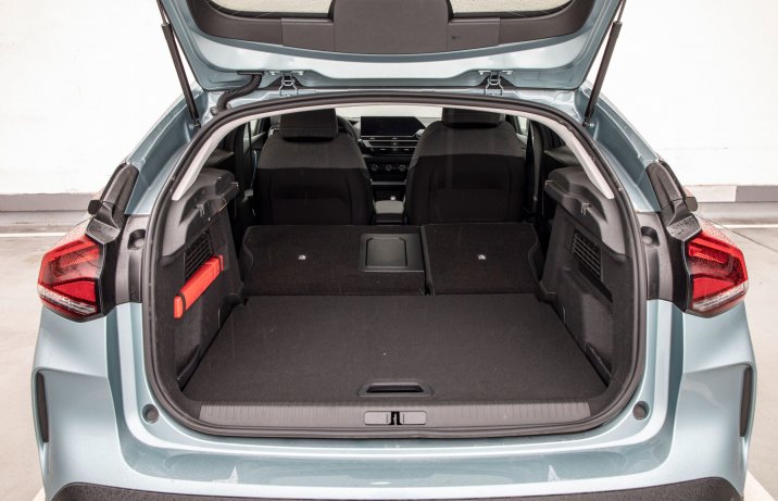 Citroen e-C4 - złożona kanapa