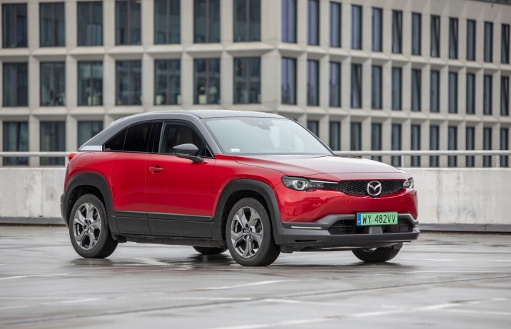 Mazda MX-30 - przód