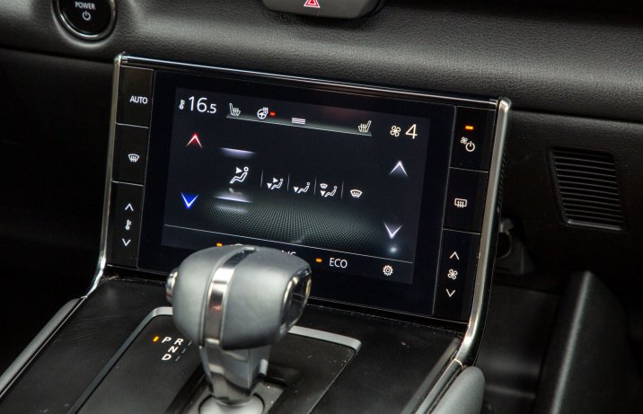 Mazda MX-30 - klimatyzacja